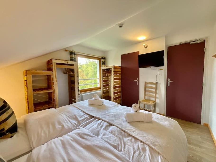 Le Petit Loup, Appartement Neuf Avec Jardin Gerbépal Buitenkant foto